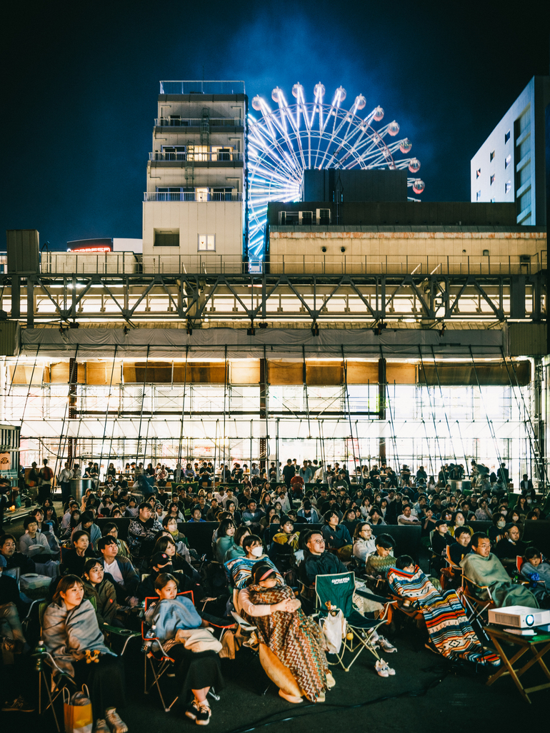 空き地上映会