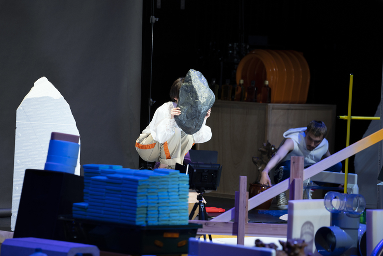 『消しゴム山』東京公演(2021) &copy;︎高野ユリカ