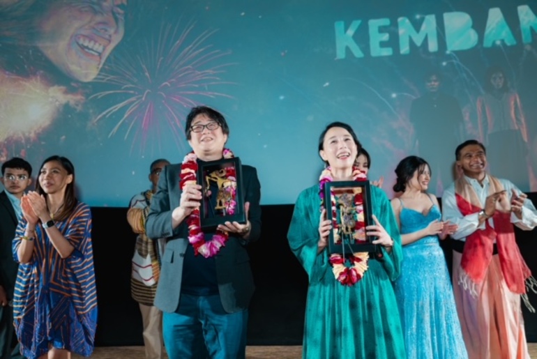 加藤悦生監督と女優辻しのぶさん。「三尺魂」が日本映画初インドネシアでリメイク